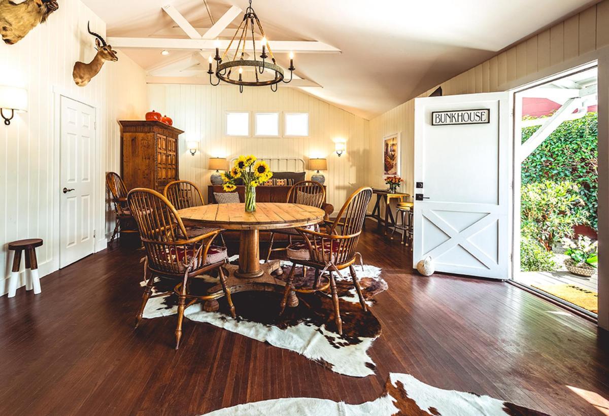 Stables Inn ปาโซโรเบิลส์ ภายนอก รูปภาพ